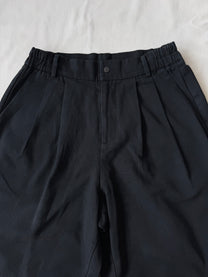 Yausye Pleated Balloon Shorts