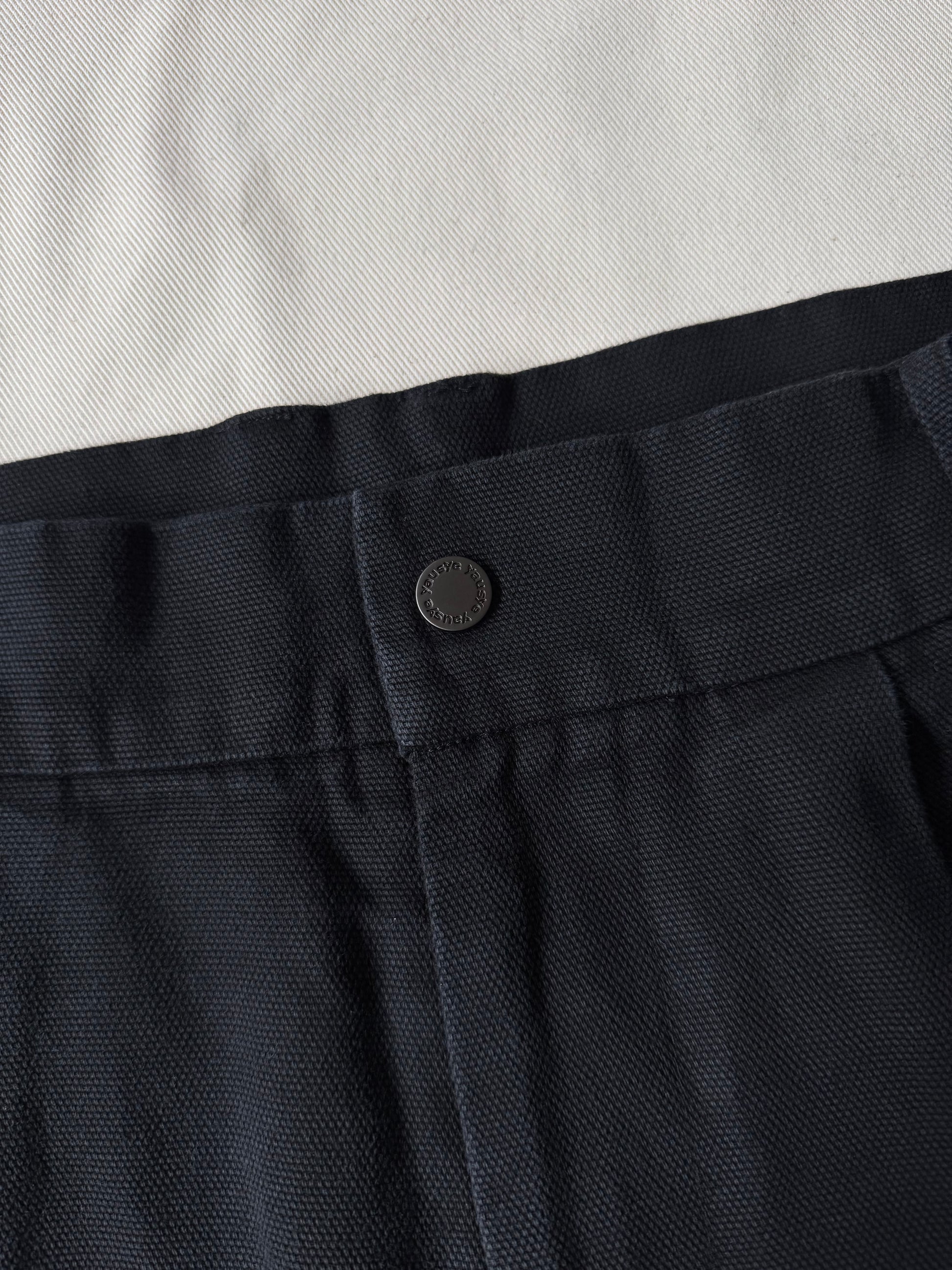 Yausye Pleated Balloon Shorts