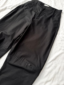 AMOMENTO J-Curved Pants