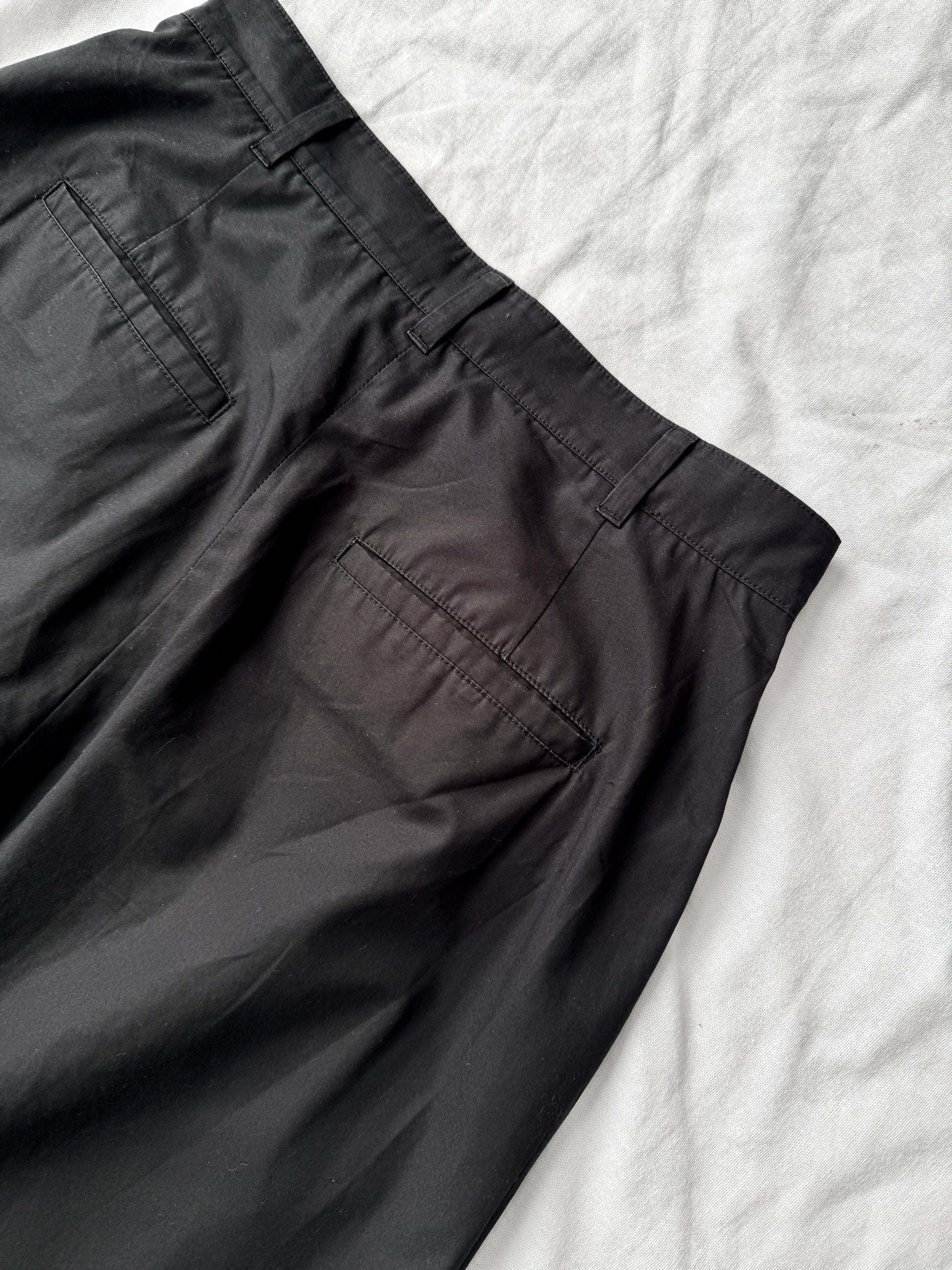 AMOMENTO J-Curved Pants
