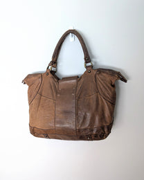 Margiela Line 11 Distressed leather
Shoulder Bag