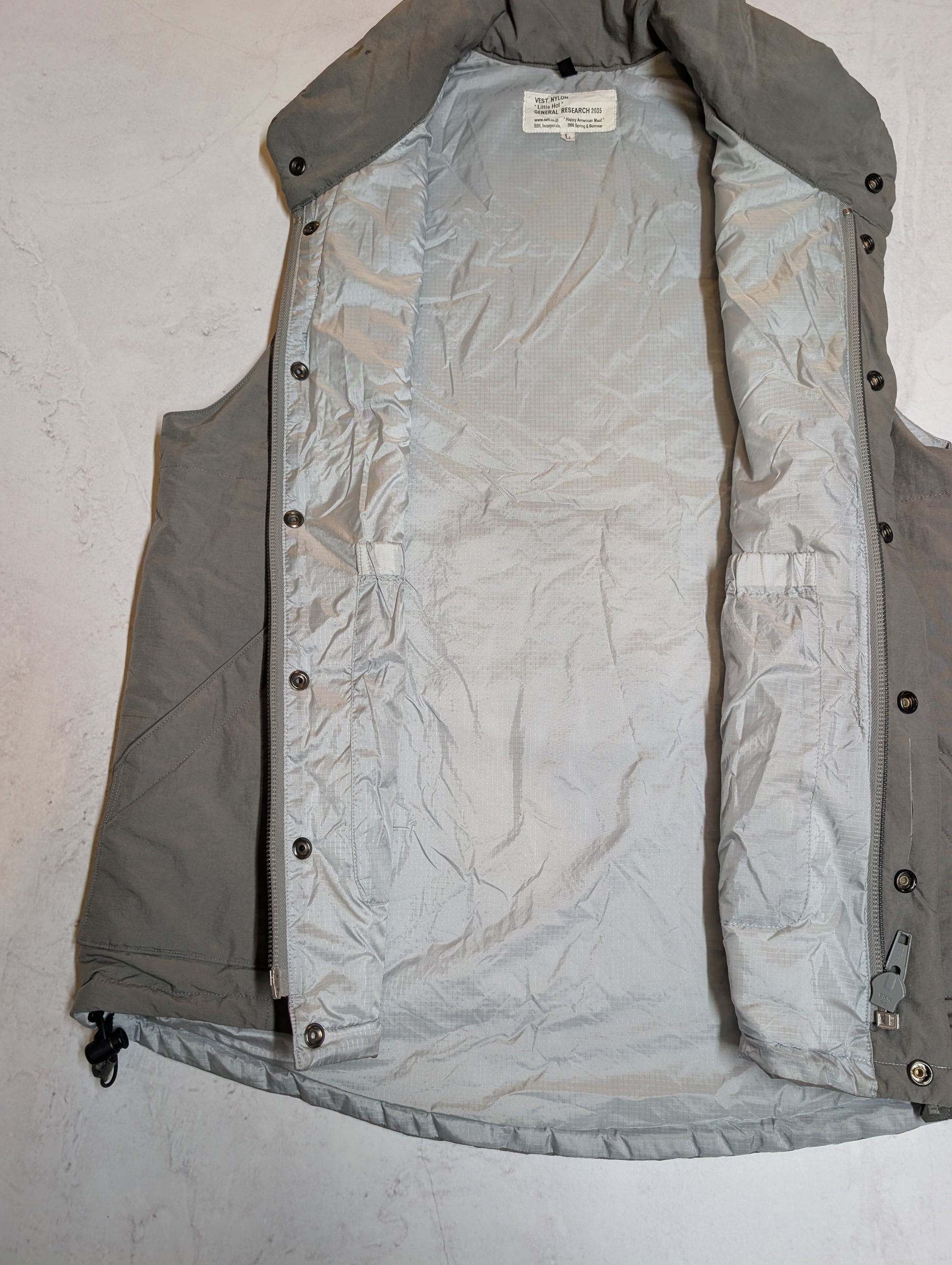 General Research SS2006 "Little Hot Vest"