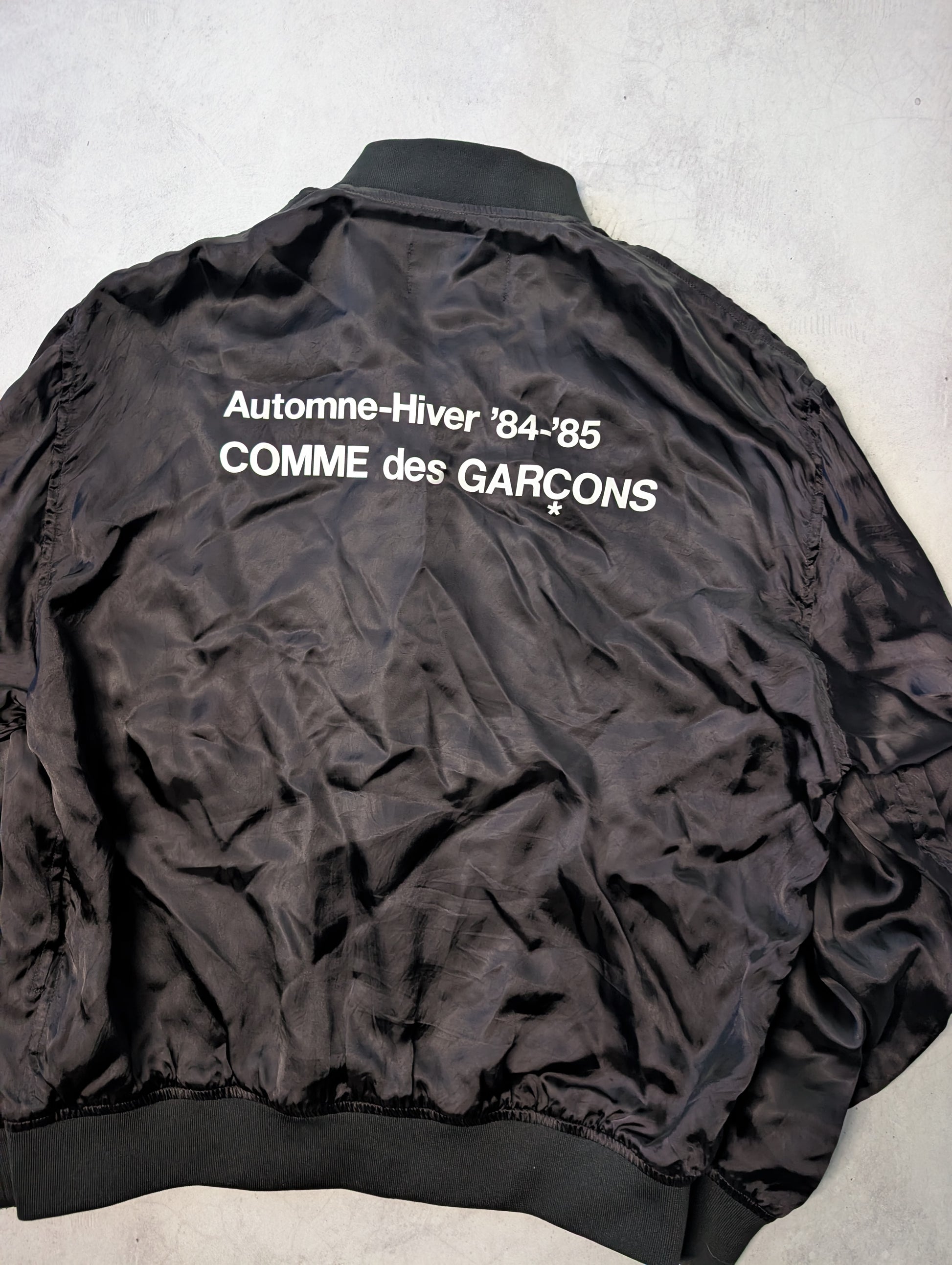 CDG Comme des Garçons Automne-Hiver 84-85 Staff Satin Blouson Jacket