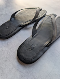 MidnightMart Leather Tabi Flip-Flops