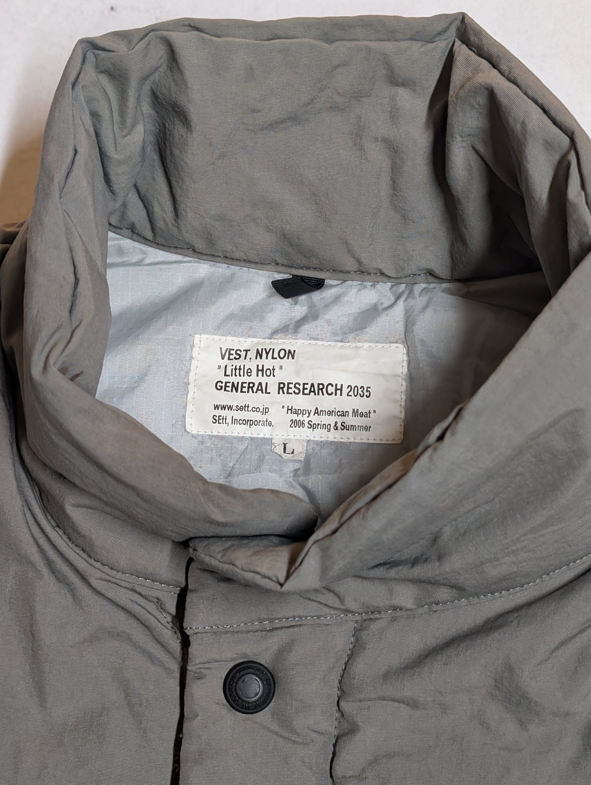 General Research SS2006 "Little Hot Vest"