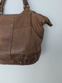 Margiela Line 11 Distressed leather
Shoulder Bag