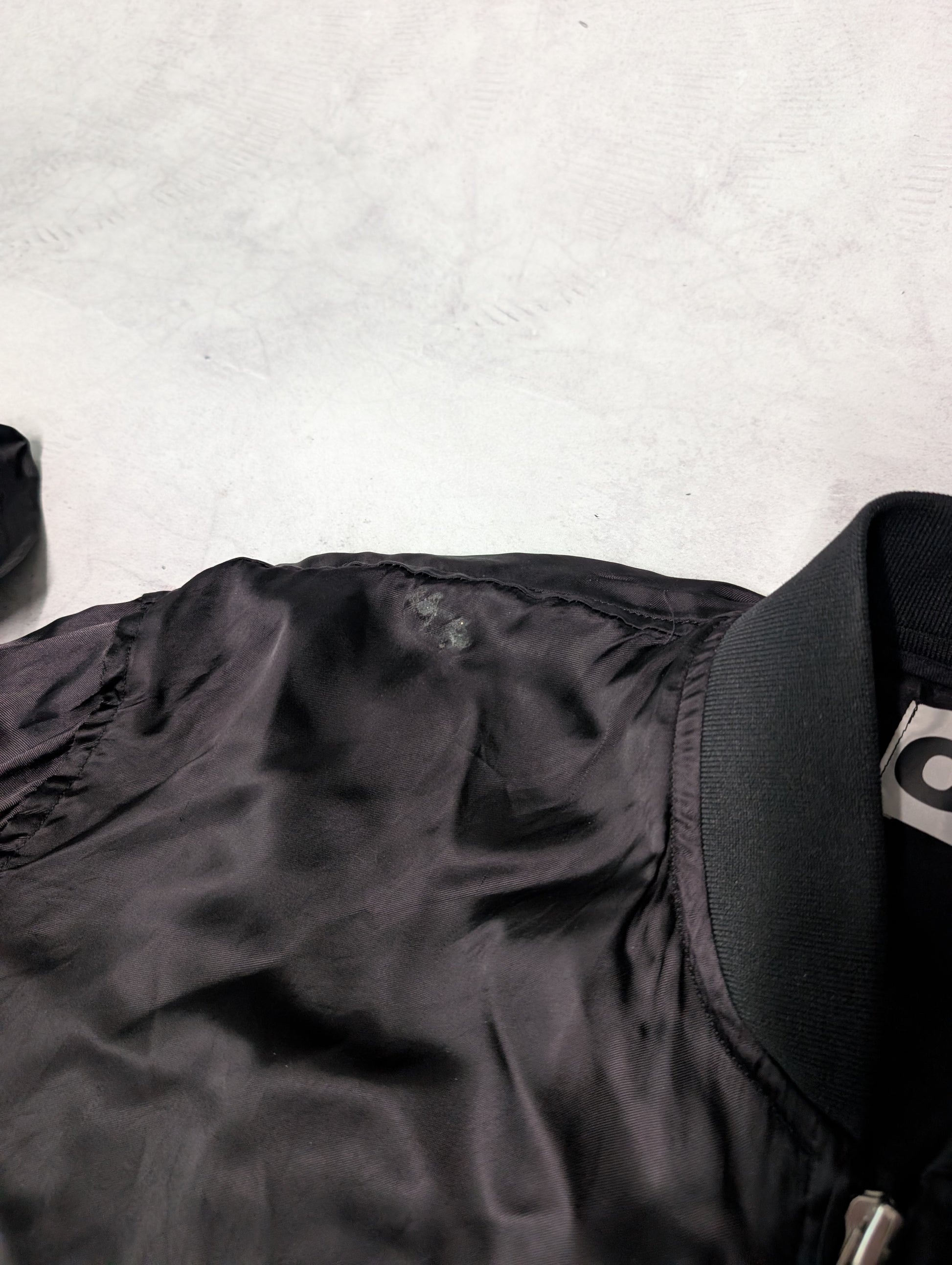 CDG Comme des Garçons Automne-Hiver 84-85 Staff Satin Blouson Jacket