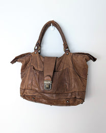 Margiela Line 11 Distressed leather
Shoulder Bag