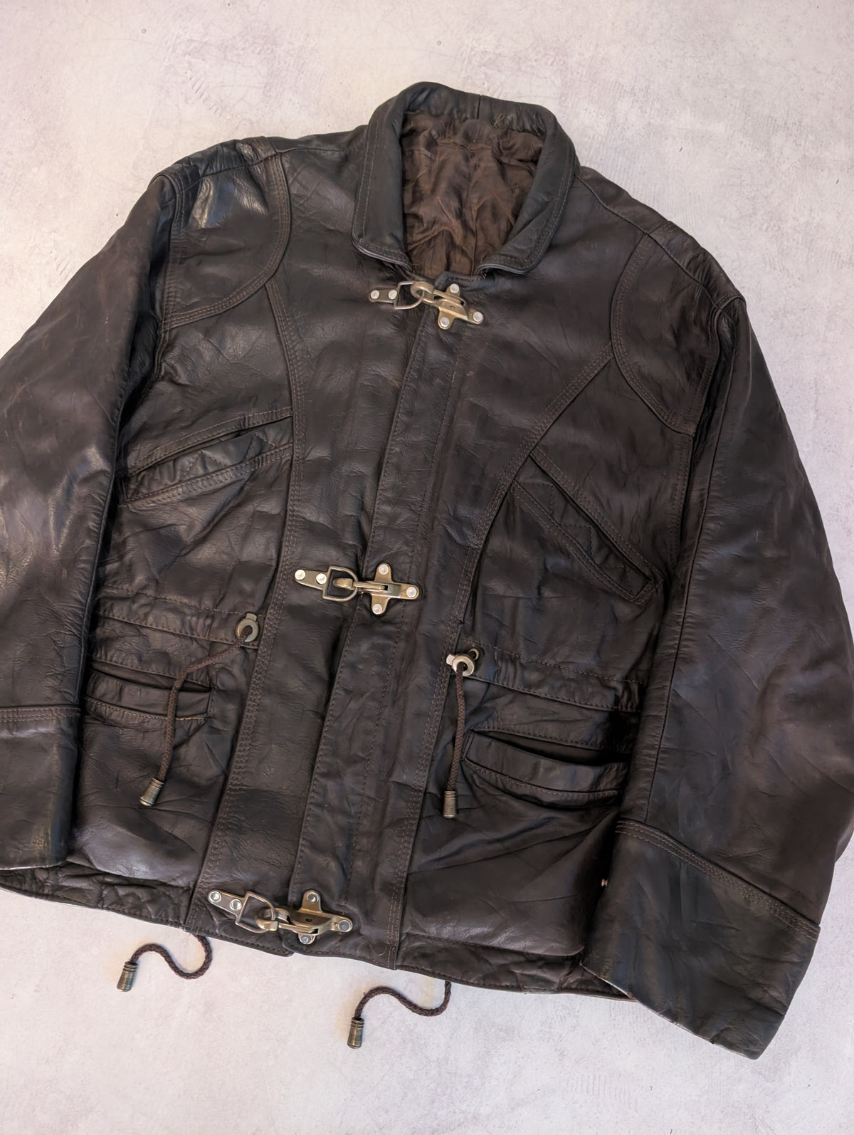 Vintage 1990s Heavyweight Fireman Clasp Leather Jacket